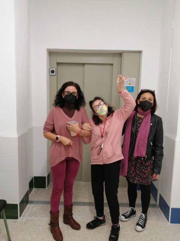 ESTRENAMOS ASCENSOR